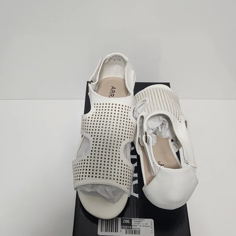 Array Women's Tati Leather Perforated Wedges White 8.5N